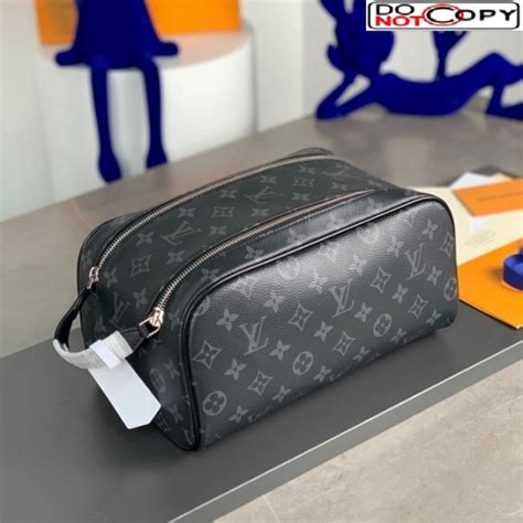 louis vuitton dopp kit toilet pouch monogram|lv toiletry pouch.